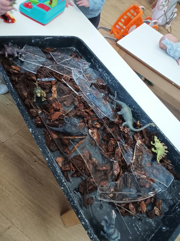 Exploring an icy dinosaur land